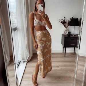 Zara Midi High waist skirt with palm tree design